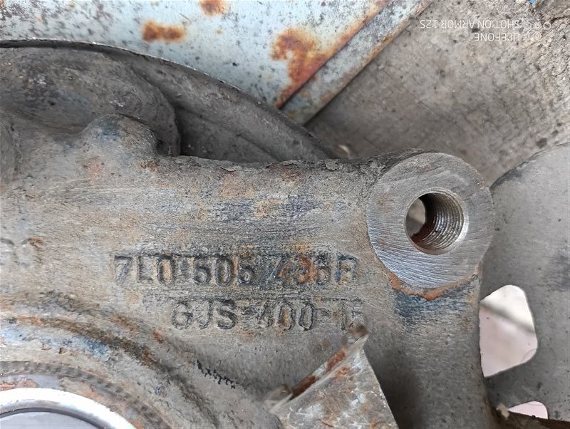 Кулак поворотный Audi Q7 2007 4L
