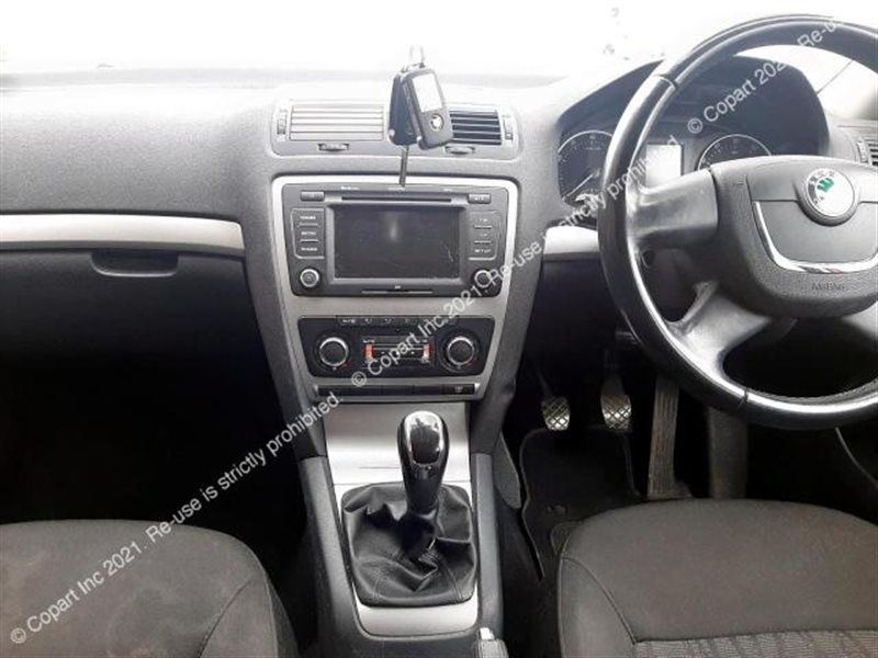 Skoda Octavia A5 2 поколение 2011 Skoda Octavia 2011 A5
