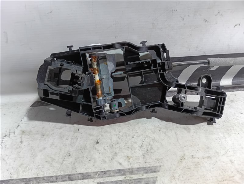 Кронштейн ручки двери Volkswagen Passat 2015 B8