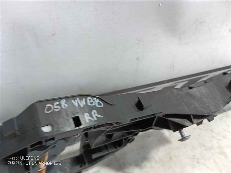 Кронштейн ручки двери Volkswagen Passat 2015 B8