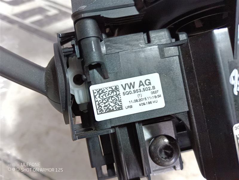 Блок подрулевых переключателей Volkswagen Passat 2015 B8