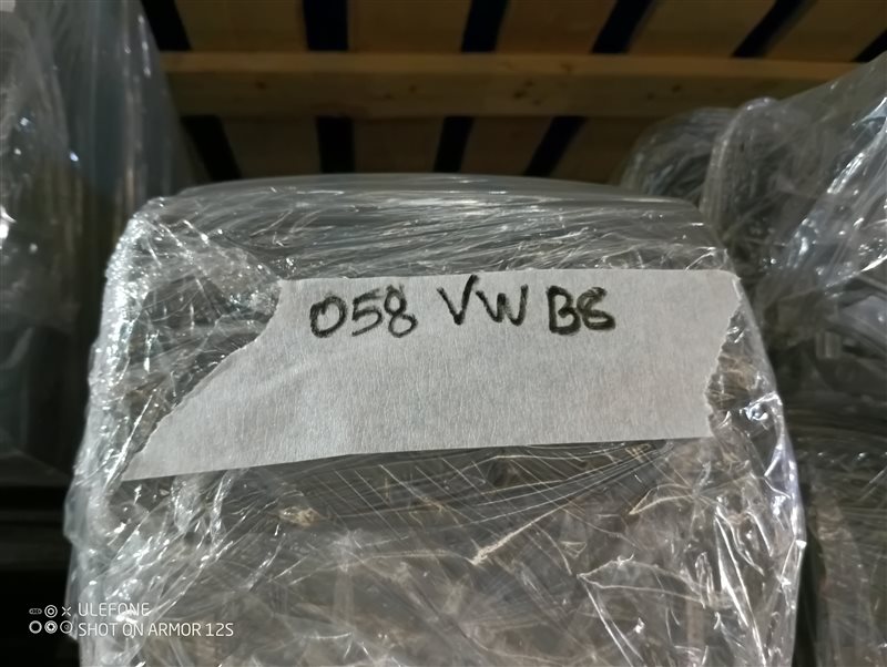 Подлокотник Volkswagen Passat 2015 B8