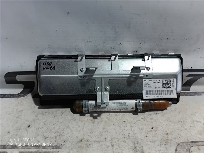 Подушка безопасности в колени Volkswagen Passat 2015 B8