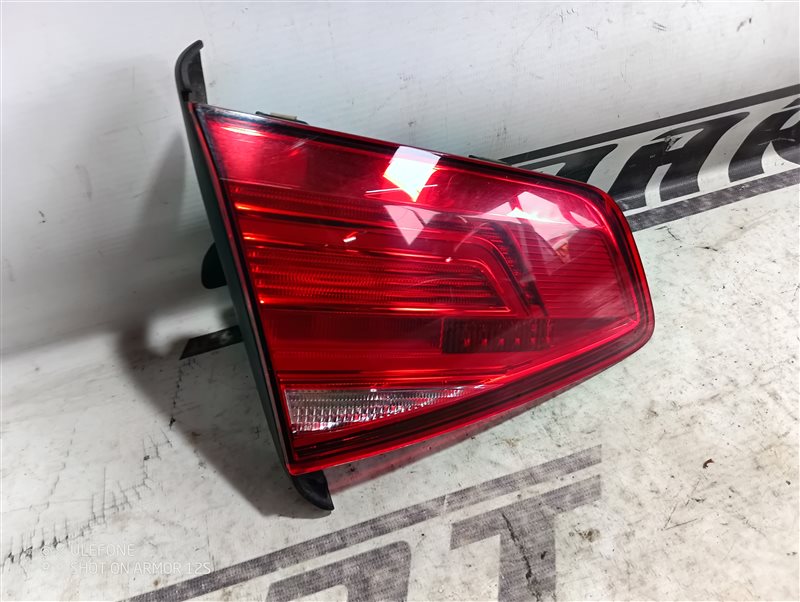 Фонарь внутренний Volkswagen Passat 2015 B8