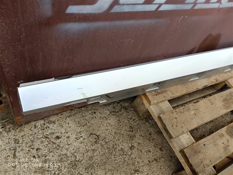 Накладка на порог наружная Volkswagen Passat 2015 B8