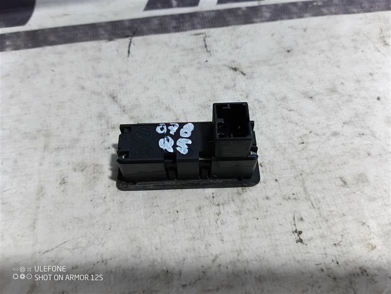 Кнопка открывания багажника Audi Q5 2010 8R