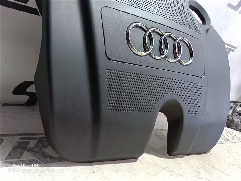 Крышка двигателя декоративная Audi A3 2002