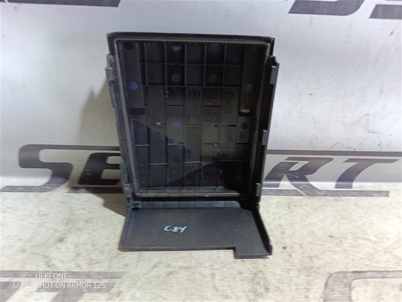 Крышка блока предохранителей Skoda Octavia 2011 A5