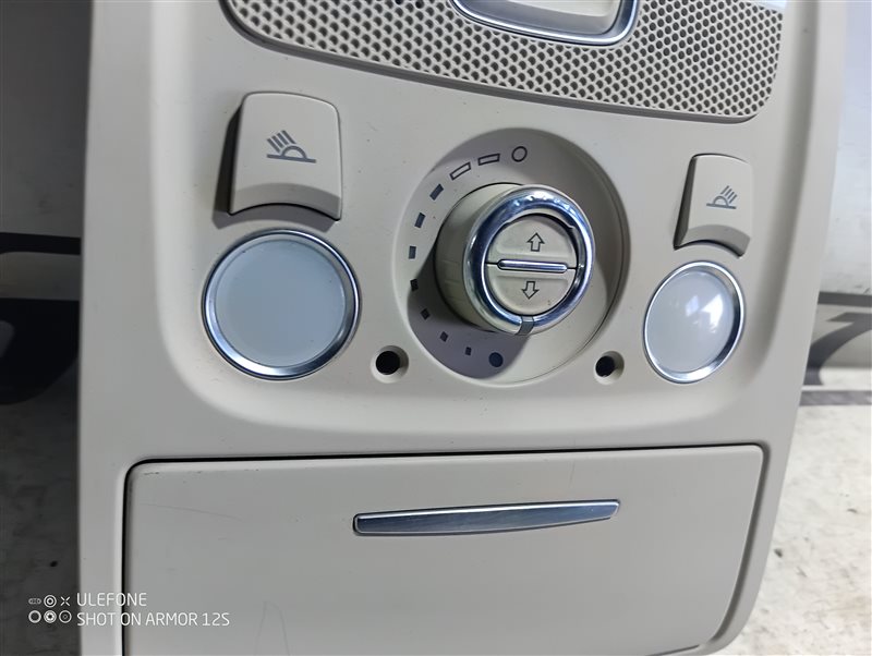 Плафон потолочный Audi Q5 2010 8R