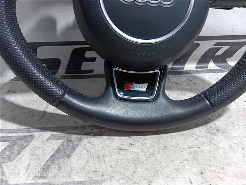 Руль с подрулевыми лепестками Audi A5 2013 8T