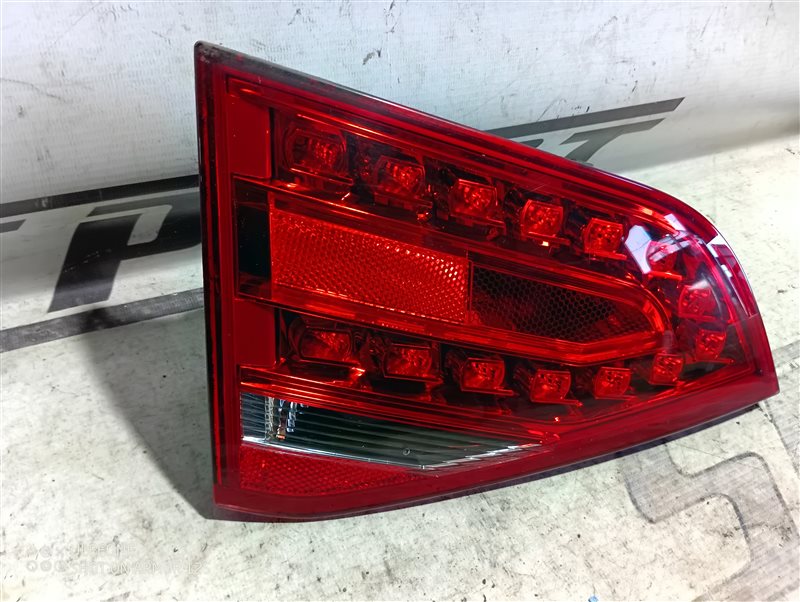 Фонарь внутренний Audi A4 2010 B8