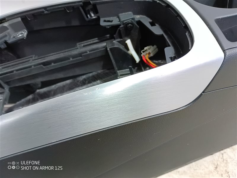 Подлокотник Audi A4 2012 B8
