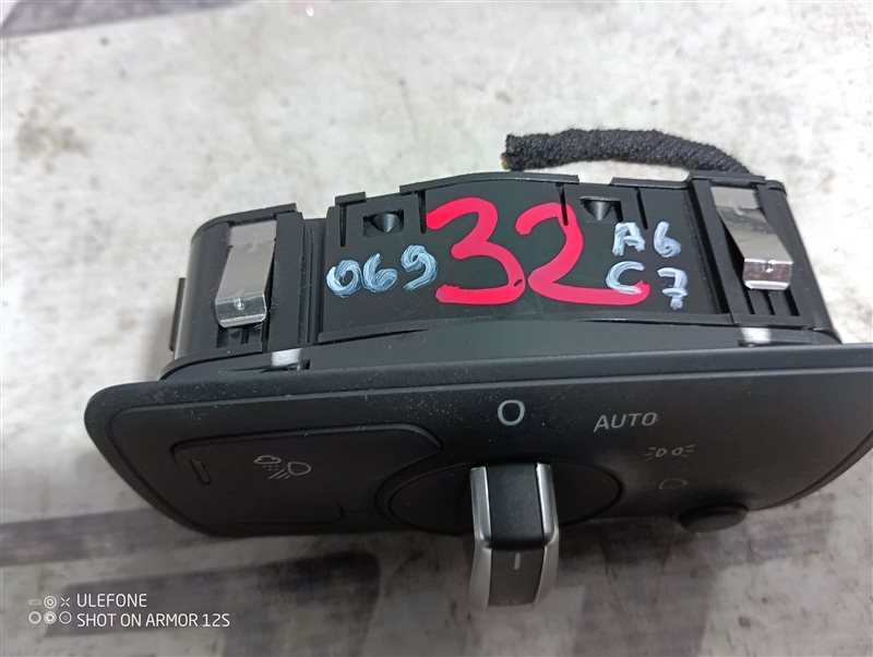 Переключатель света фар Audi A6 2012 C7