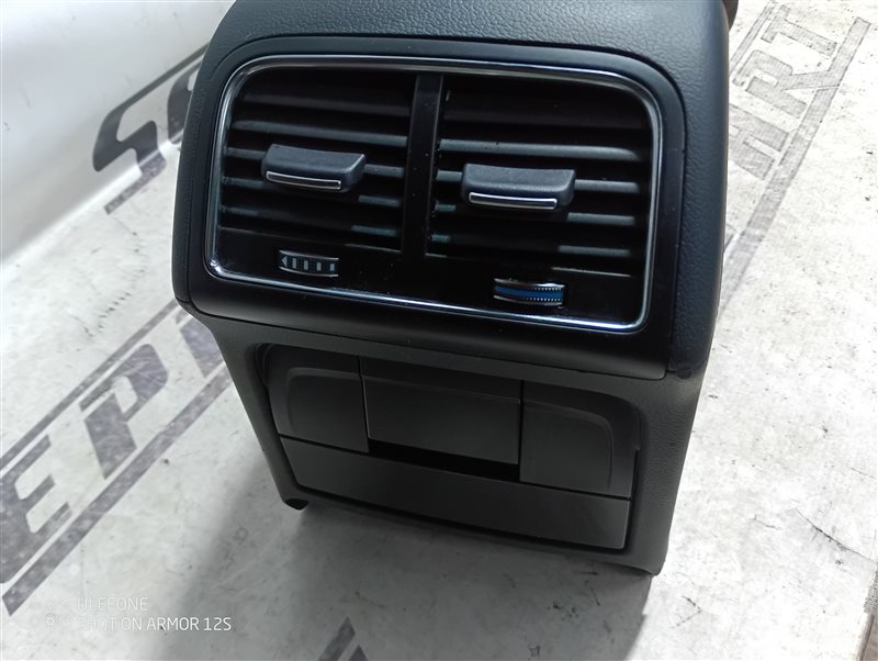 Подлокотник Audi A5 2013 8T