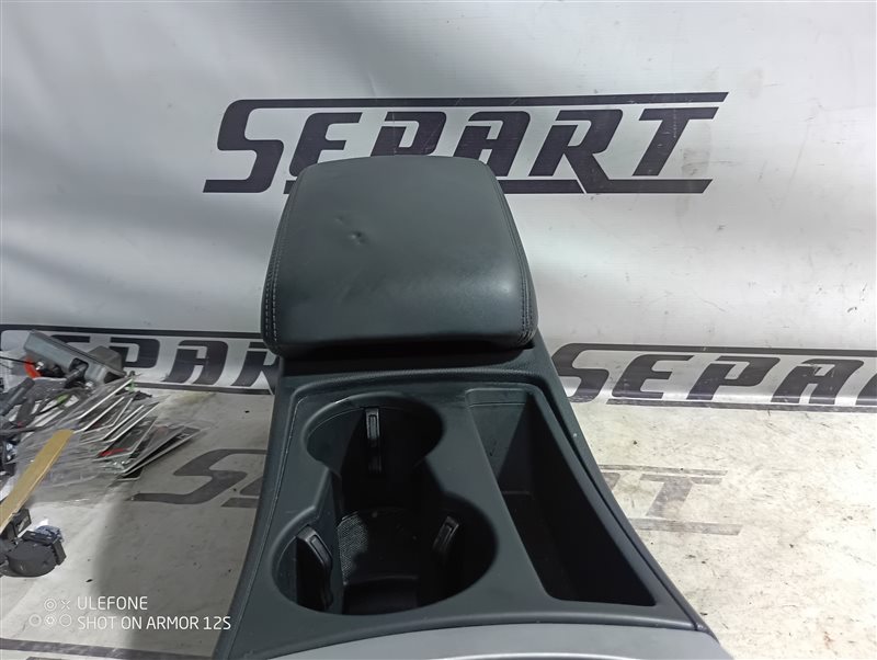 Подлокотник Audi A5 2013 8T