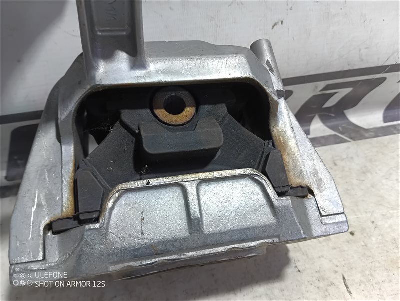 Подушка двигателя Audi Q3 2012 8U
