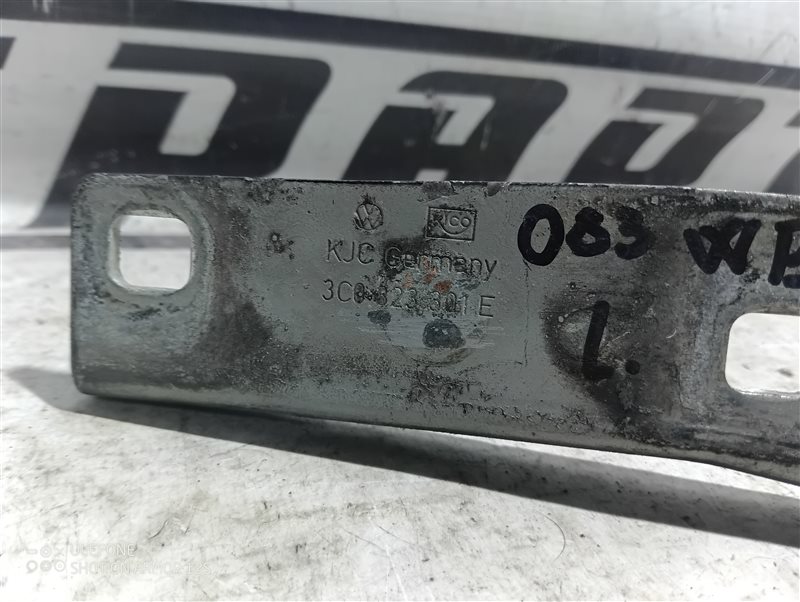 Петля капота Volkswagen Passat 2009 B6