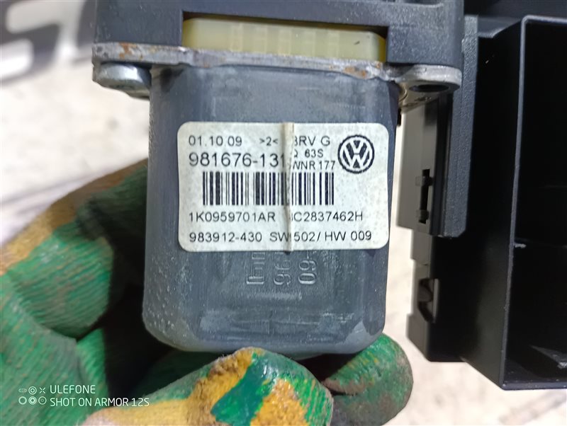 Моторчик стеклоподъемника Volkswagen Passat 2009 B6
