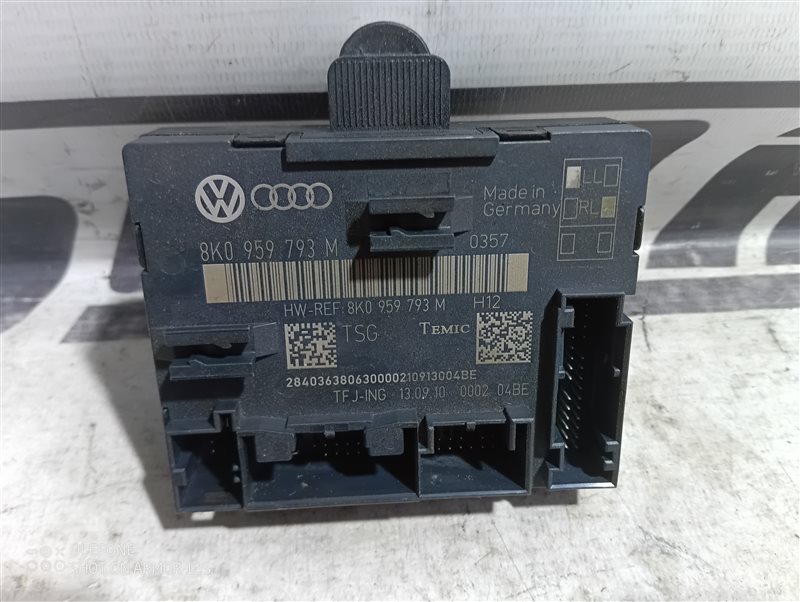 Блок управления дверьми Audi Q5 2010 8R