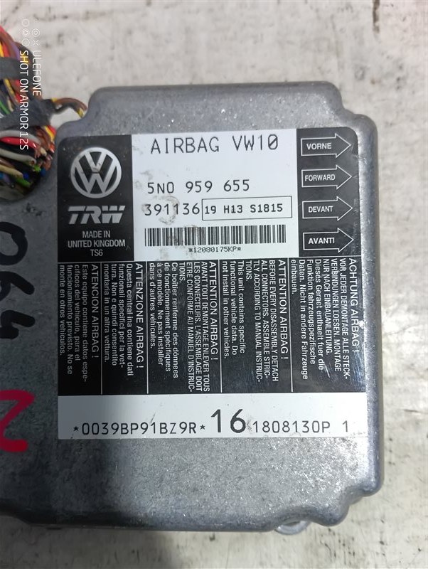 Блок управления подушками безопасности Volkswagen Tiguan 2010 5N