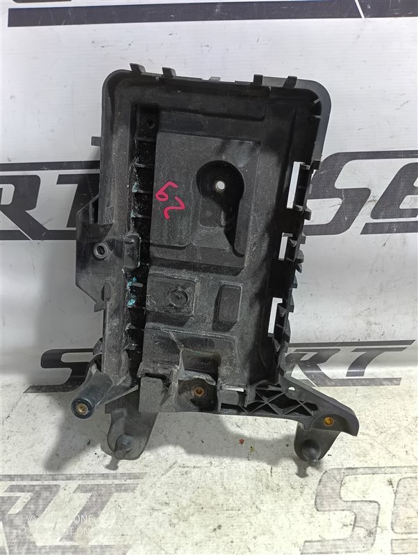 Полка аккумулятора Audi A3 2009 8P