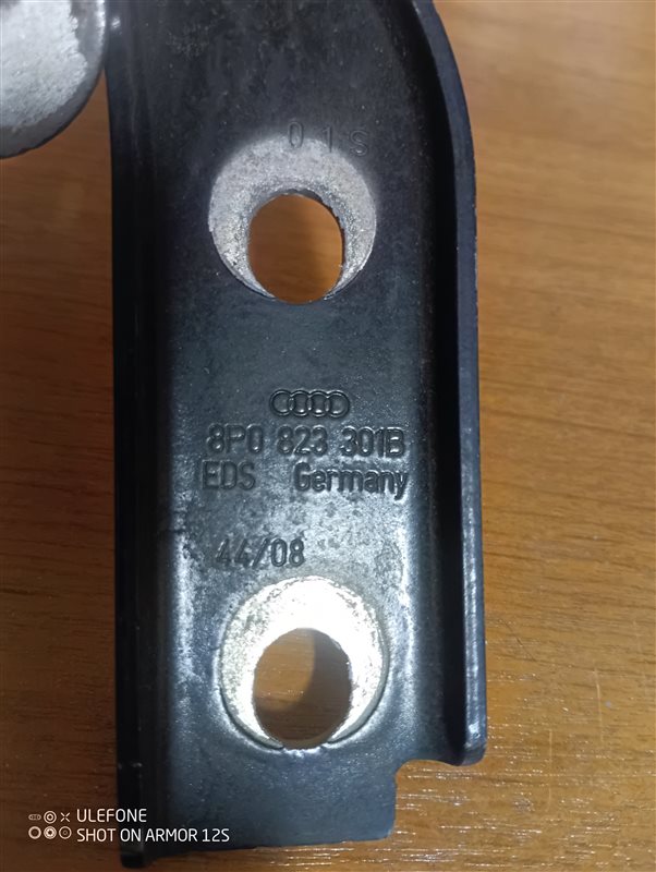 Петля капота Audi A3 2009 8P
