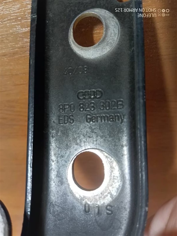 Петля капота Audi A3 2009 8P