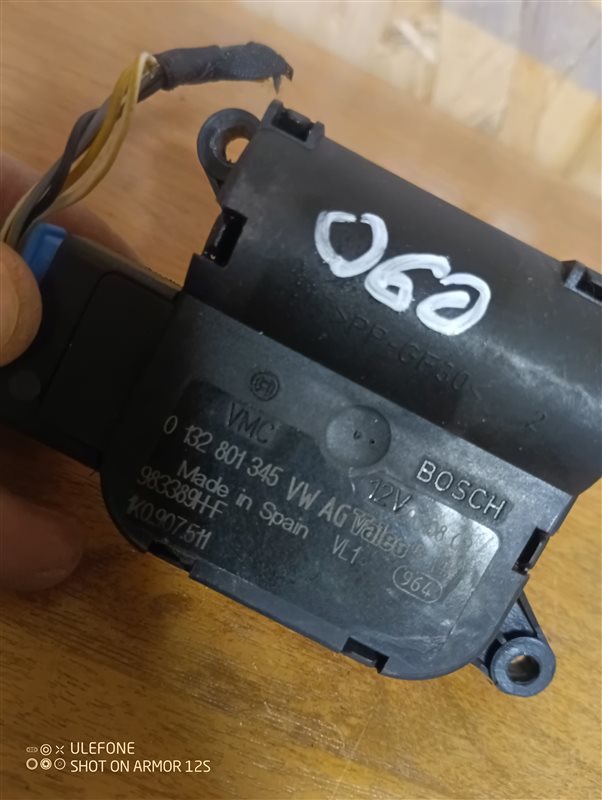 Сервопривод заслонки печки Volkswagen Passat 2008 B6