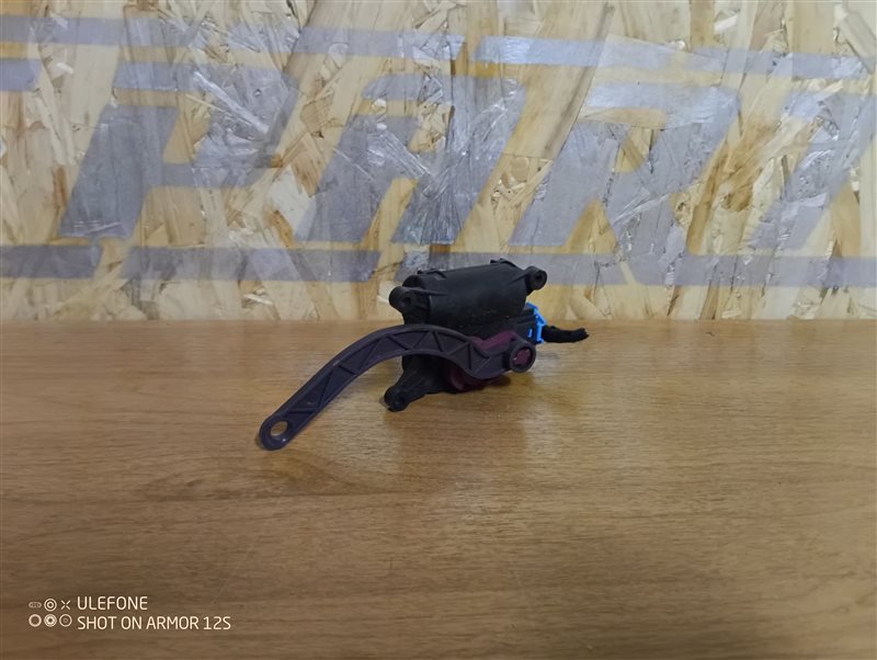Сервопривод заслонки печки Volkswagen Tiguan 2010 5N