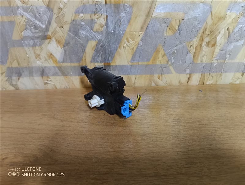 Сервопривод заслонки печки Volkswagen Passat 2008 B6