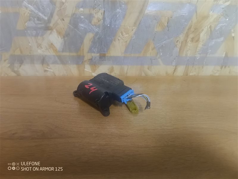 Сервопривод заслонки печки Volkswagen Passat 2011 B7