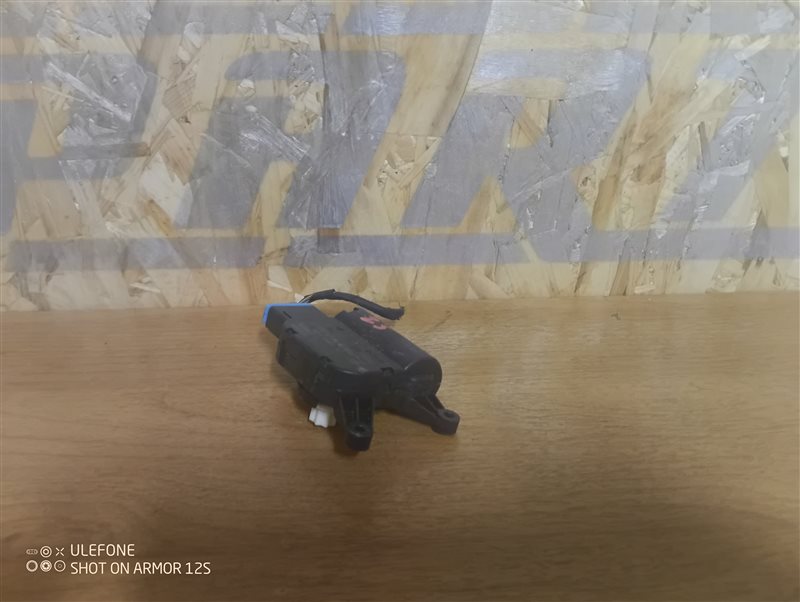 Сервопривод заслонки печки Volkswagen Tiguan 2010 5N