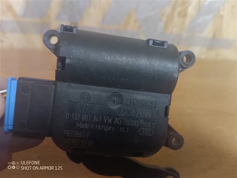 Сервопривод заслонки печки Volkswagen Passat 2008 B6