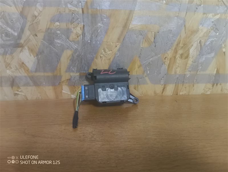 Сервопривод заслонки печки Volkswagen Passat 2008 B6