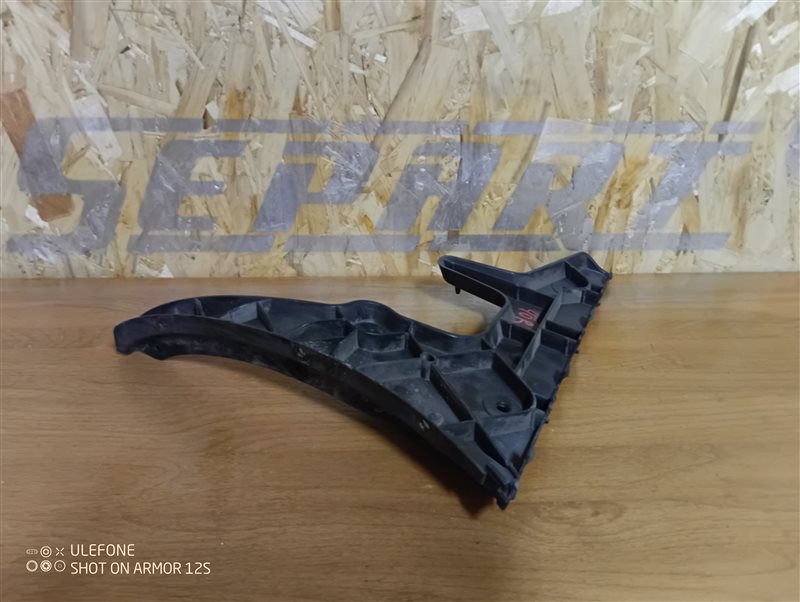 Кронштейн бампера Audi A6 2010 C6