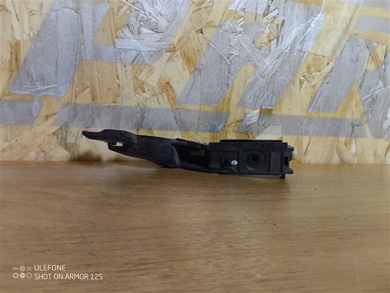 Направляющая бампера Audi A4 2012 B8