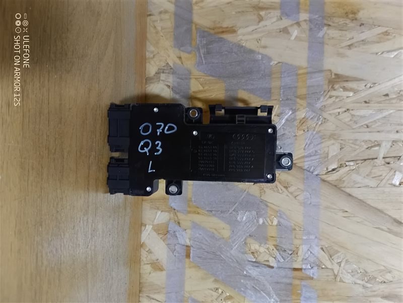 Кнопка регулировки сиденья Audi Q3 2012 8U