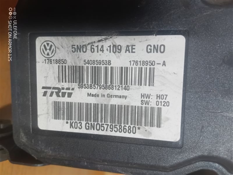 Блок ABS Audi Q3 2012 8U