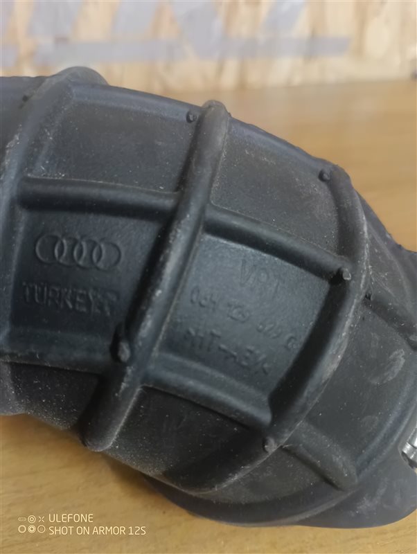 Патрубок воздушного фильтра Audi Q5 2010 8R
