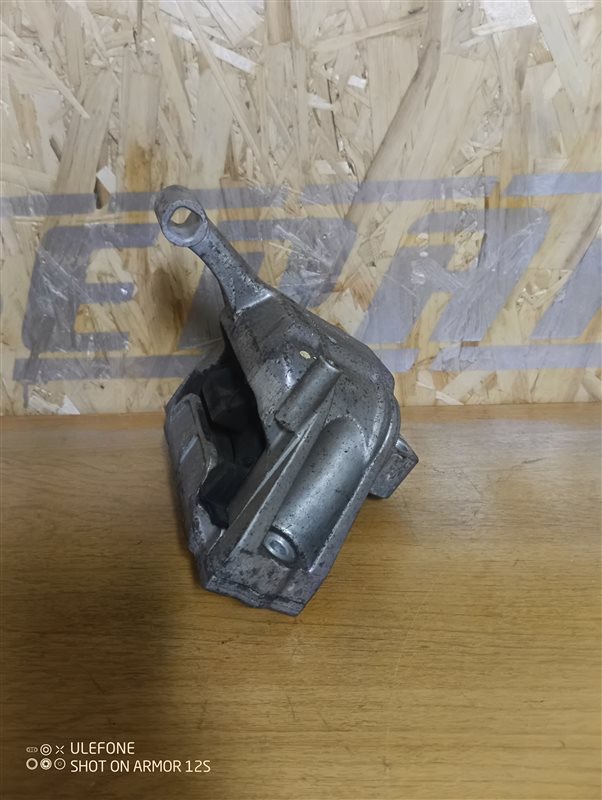 Подушка двигателя Audi Q3 2012 8U
