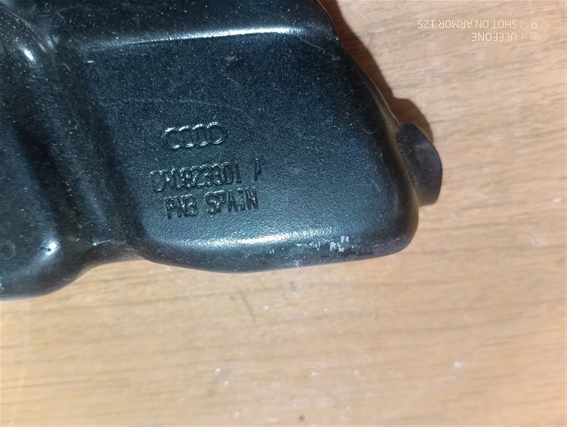 Петля капота Audi Q5 2010 8R