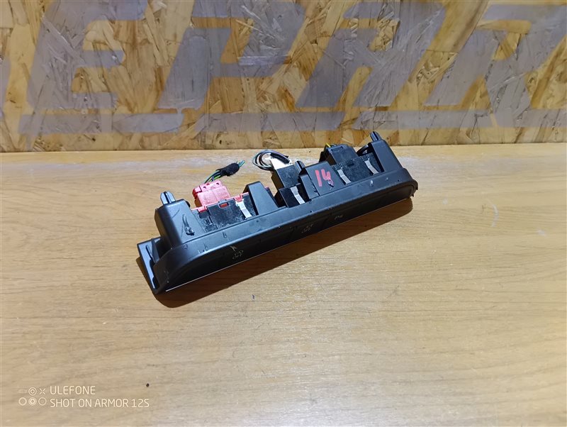 Блок кнопок Audi Q3 2012 8U