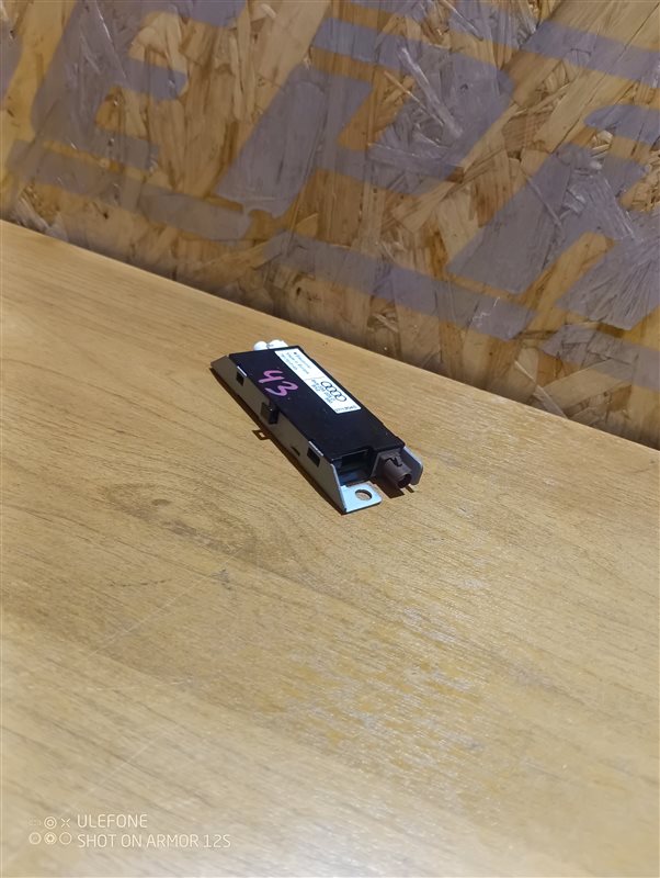 Антенна Audi A4 2012 B8