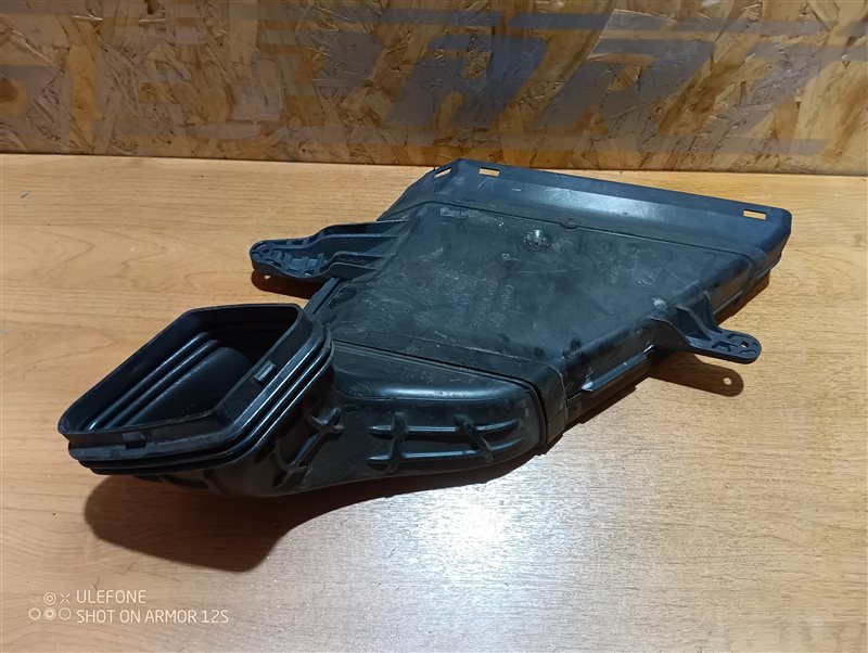 Воздухозаборник Audi A4 2012 B8