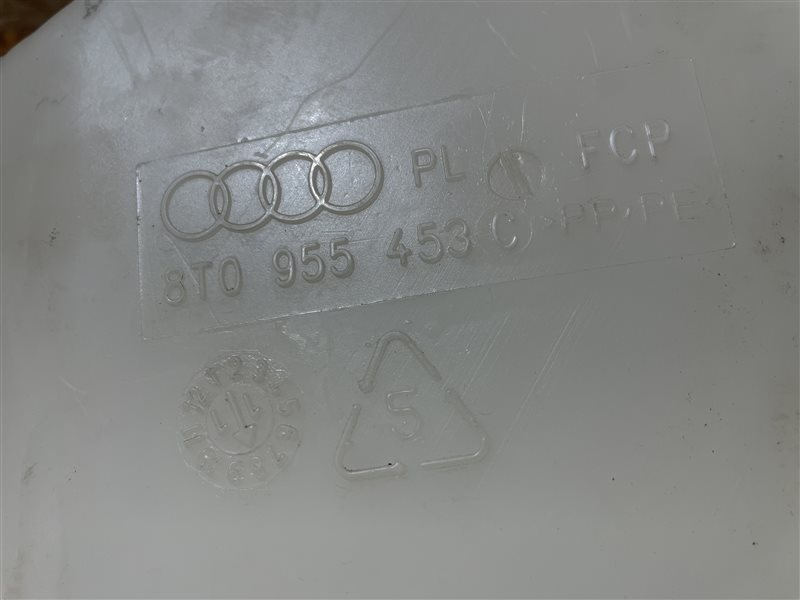 Бачок омывателя Audi A5 2012 8T