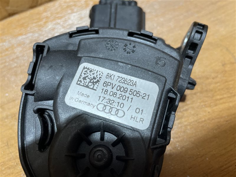 Педаль газа Audi A5 2012 8T