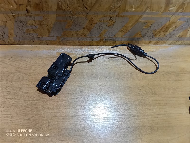 Замок капота Audi A4 2009 B8