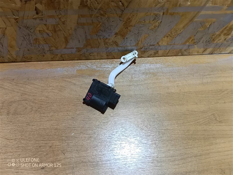 Сервопривод заслонки печки Audi A6 2010 C6