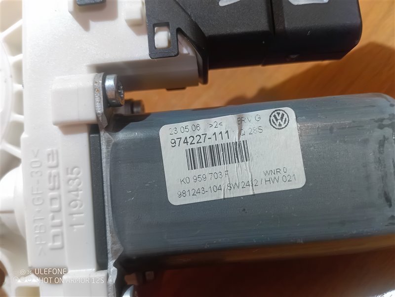 Мотор стеклоподъемника Volkswagen Passat 2006 B6