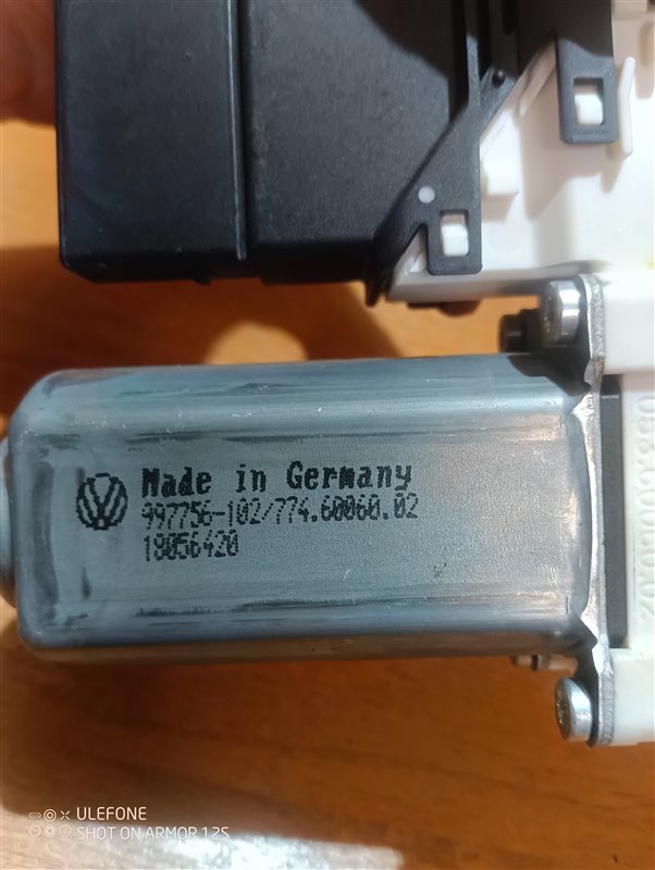 Мотор стеклоподъемника Volkswagen Passat 2006 B6